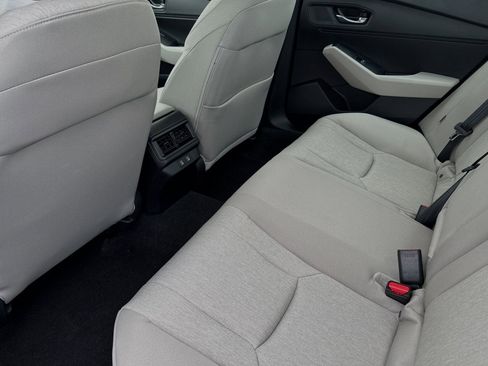 Used 2025 Honda Accord SE image 13