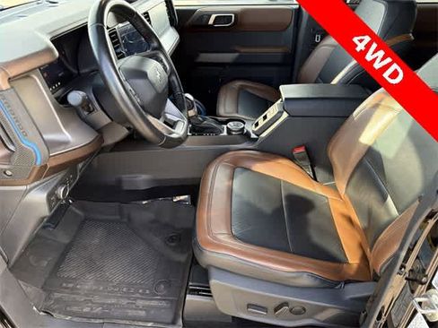 Used 2022 Ford Bronco Outer Banks image 5