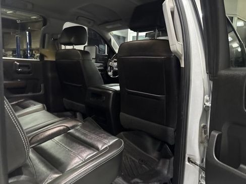 Used 2019 GMC Sierra 3500 Denali w/ Duramax Plus Package AWD/4WD image 33