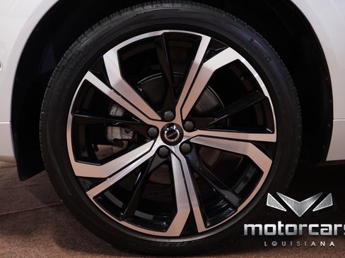 Used 2023 Volvo XC60 B5 Ultimate w/ Protection Package Premier FWD image 19