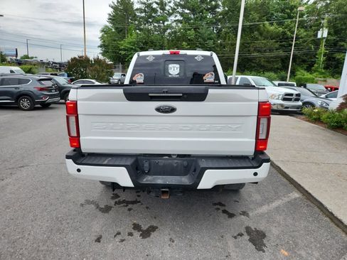 Used 2022 Ford F250 Lariat w/ Black Appearance Package AWD/4WD image 4