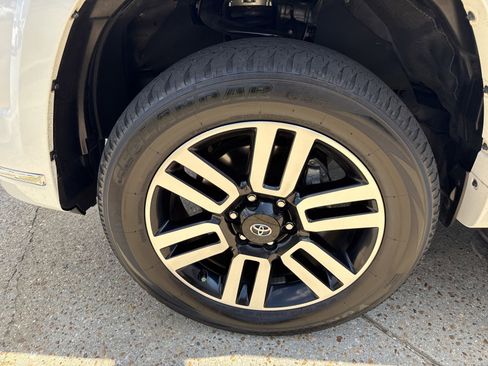 Used 2023 Toyota 4Runner Limited image 10