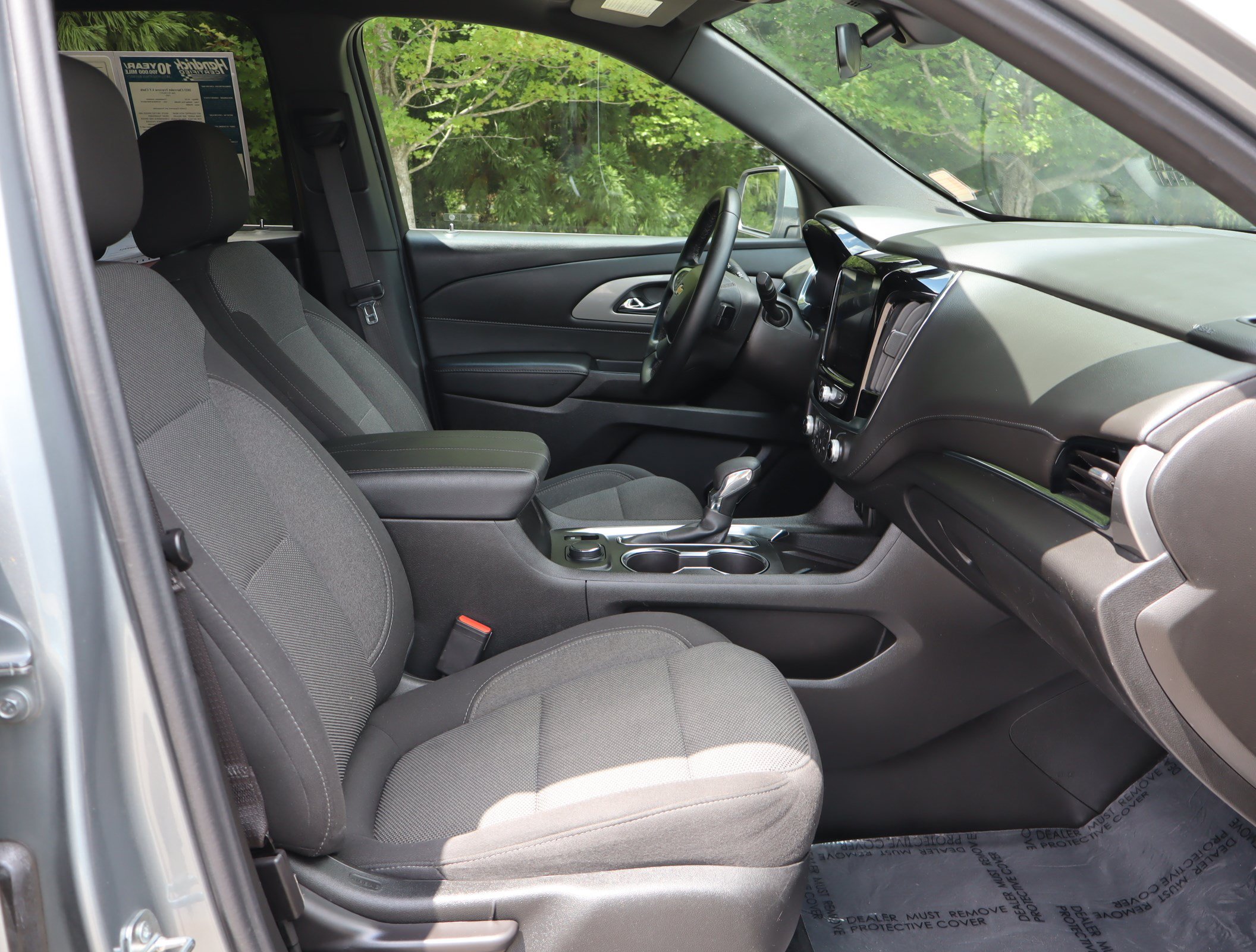 Used 2023 Chevrolet Traverse LT FWD image 23