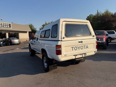 Used 1992 Toyota Pickup Deluxe AWD/4WD image 77
