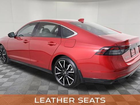 Used 2024 Honda Accord Touring image 9