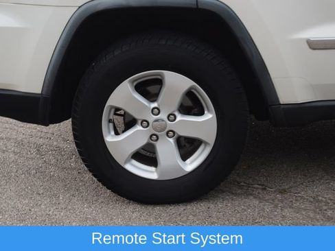 Used 2012 Jeep Grand Cherokee Laredo AWD/4WD image 27