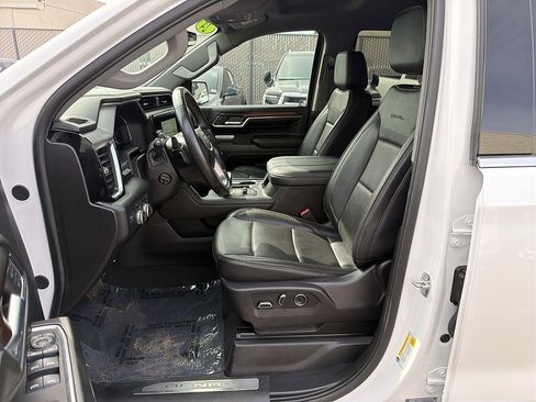 Used 2024 GMC Sierra 1500 Denali w/ Technology Package AWD/4WD image 18