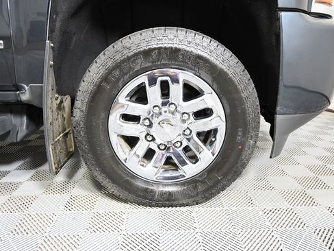 Used 2019 Chevrolet Silverado 3500 High Country w/ Duramax Plus Package image 15