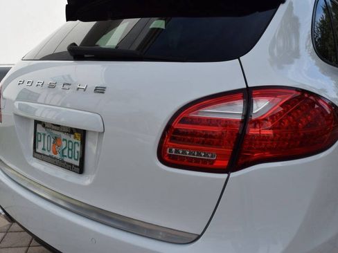 Used 2013 Porsche Cayenne Diesel AWD/4WD image 23