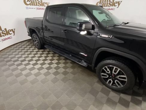 Used 2021 GMC Sierra 1500 AT4 w/ AT4 Value Package AWD/4WD image 2
