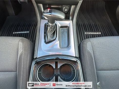 Used 2020 Dodge Charger SXT w/ Blacktop Package image 9