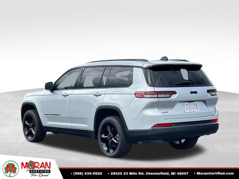 Used 2024 Jeep Grand Cherokee L Altitude AWD/4WD image 4