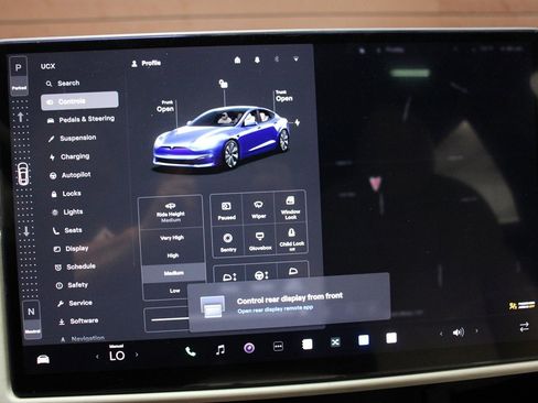 Used 2022 Tesla Model S AWD/4WD image 35
