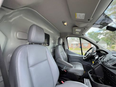 Used 2015 Ford Transit 250 130 Low Roof w/ Exterior Upgrade Package RWD image 55