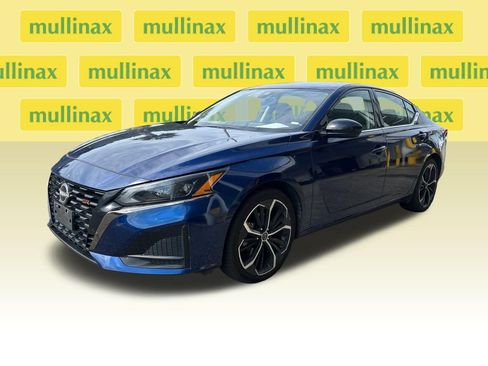 Used 2024 Nissan Altima 2.5 SR FWD image 6