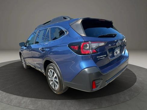 Used 2022 Subaru Outback Premium AWD/4WD image 7