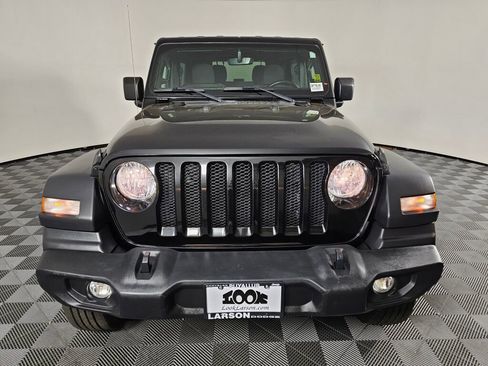 Used 2021 Jeep Wrangler Islander image 8