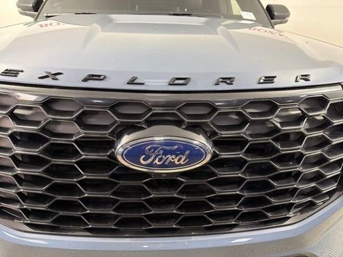 Used 2025 Ford Explorer ST-Line RWD image 5