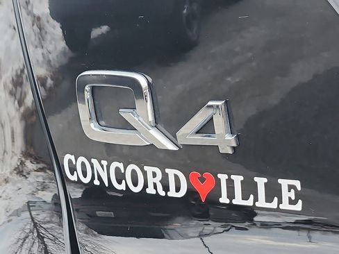 Used 2024 Audi Q4 e-tron Premium Plus image 35