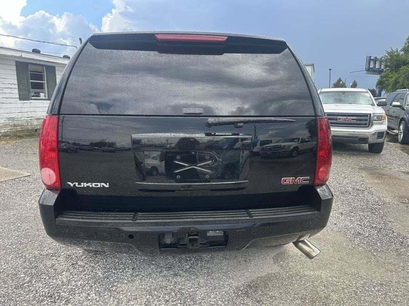 Used 2014 GMC Yukon SLT w/ SLT-2 Equipment Package RWD image 3