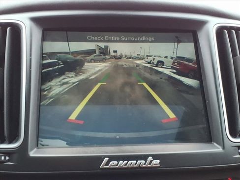 Used 2019 Maserati Levante GranLusso image 18