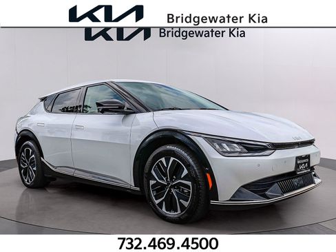 Certified 2024 Kia EV6 Wind w/ Wind Technology Package AWD/4WD image 1