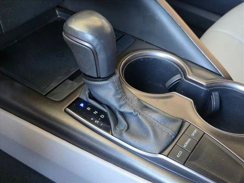 Used 2023 Toyota Camry SE FWD image 15