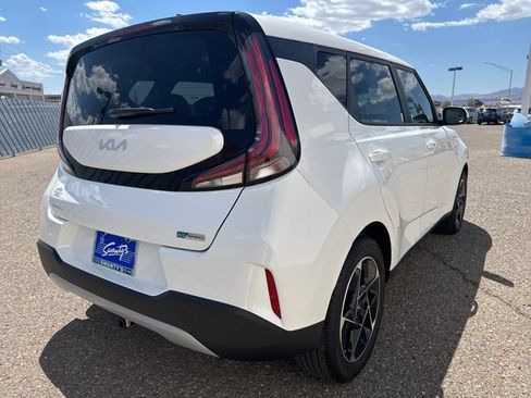 Used 2025 Kia Soul EX FWD image 5