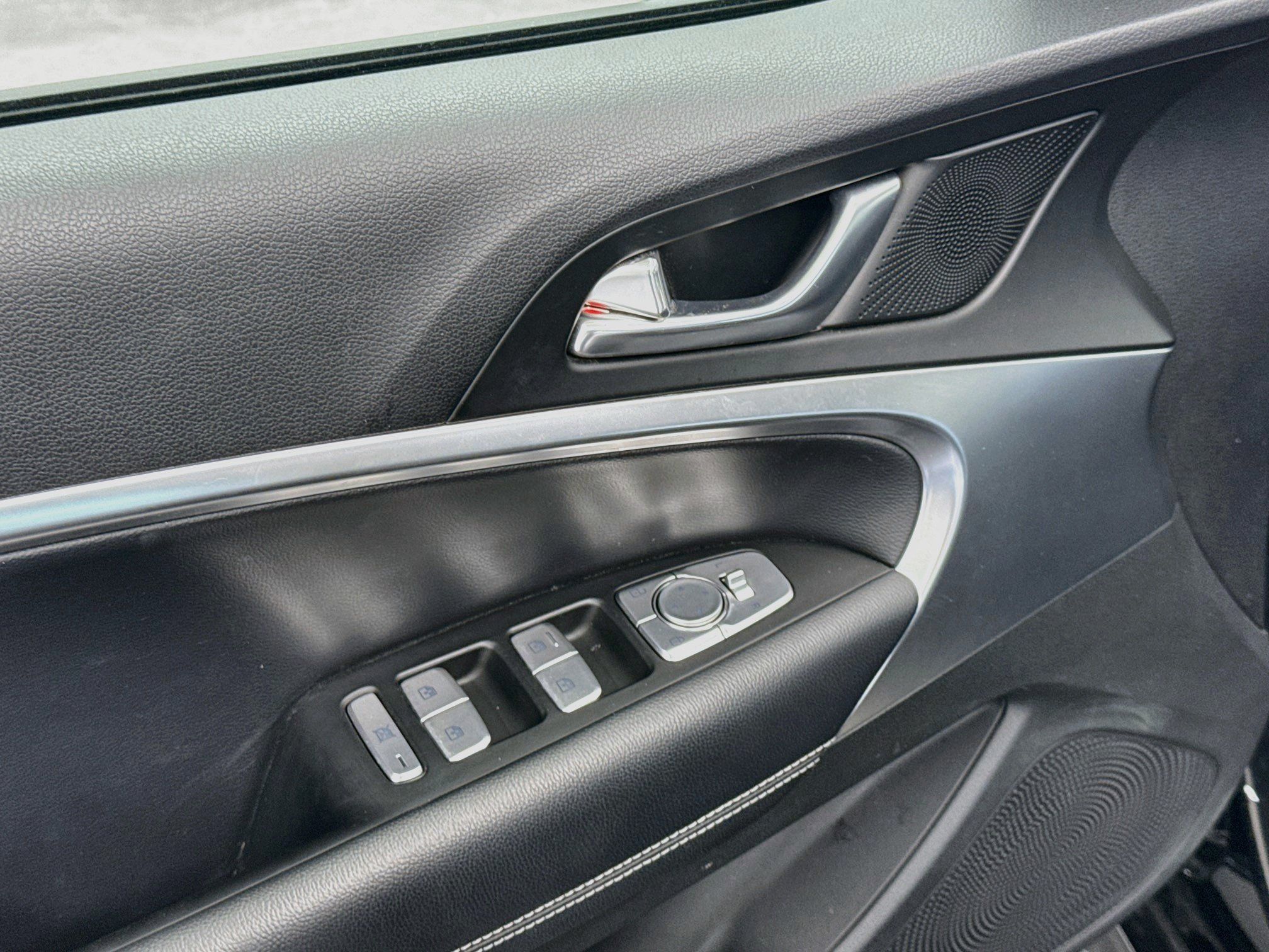 Used 2026 Genesis G70 2.5T RWD image 15