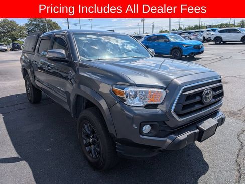 Used 2023 Toyota Tacoma SR5 w/ Technology Package AWD/4WD image 7