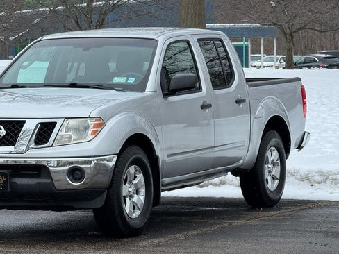Used 2010 Nissan Frontier SE AWD/4WD image 16