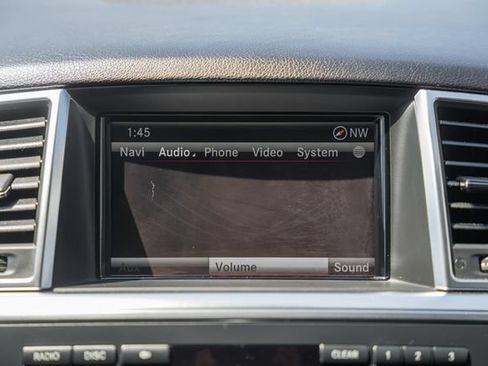 Used 2013 Mercedes-Benz ML 350 BlueTEC 4MATIC image 24