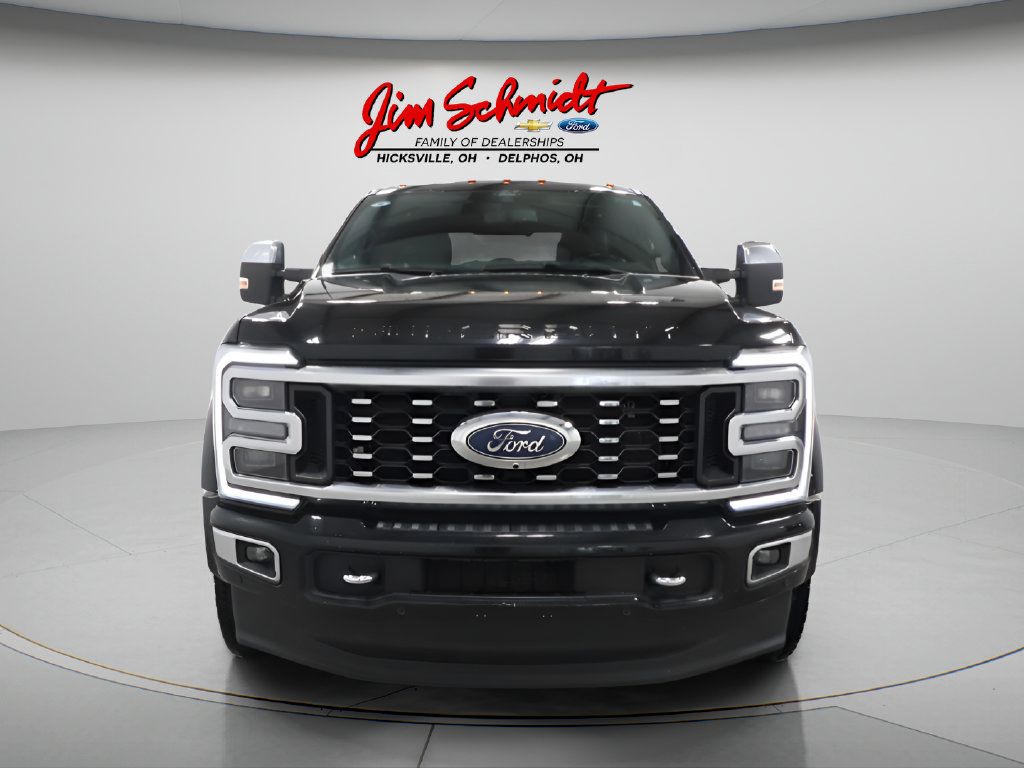 Used 2024 Ford F450 Platinum w/ FX4 Off-Road Package AWD/4WD image 3