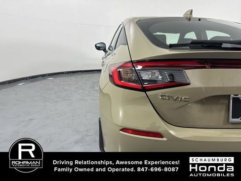 Used 2025 Honda Civic Sport image 31