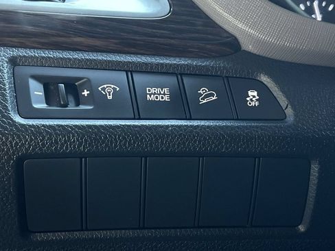 Used 2017 Hyundai Santa Fe Sport FWD image 16