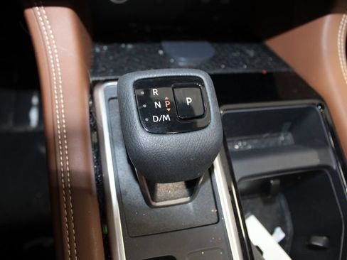 Used 2026 Nissan Pathfinder Platinum AWD/4WD image 36