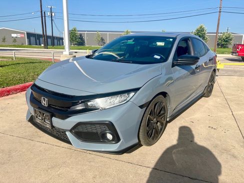 Used 2019 Honda Civic Sport Touring image 7