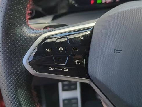 Used 2024 Volkswagen GTI SE FWD image 20