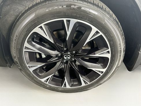 Used 2024 MAZDA CX-90 Plug-In Hybrid w/ Premium Pkg AWD/4WD image 11