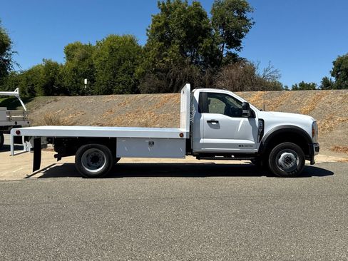 New 2025 Ford F550 XL image 2