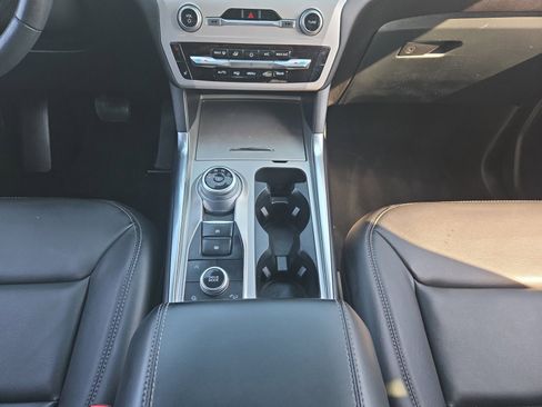 Certified 2023 Ford Explorer XLT w/ Equipment Group 202A image 21