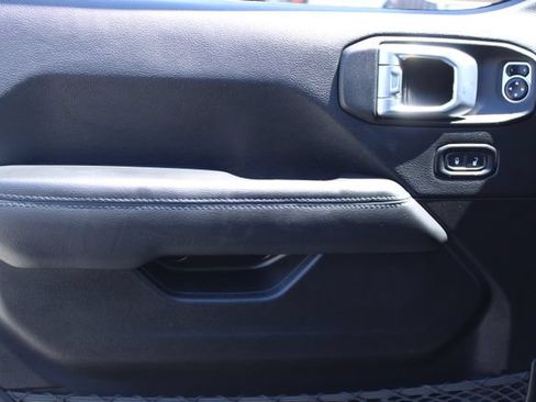Used 2022 Jeep Wrangler Unlimited Rubicon 4xe w/ Steel Bumper Group AWD/4WD image 11