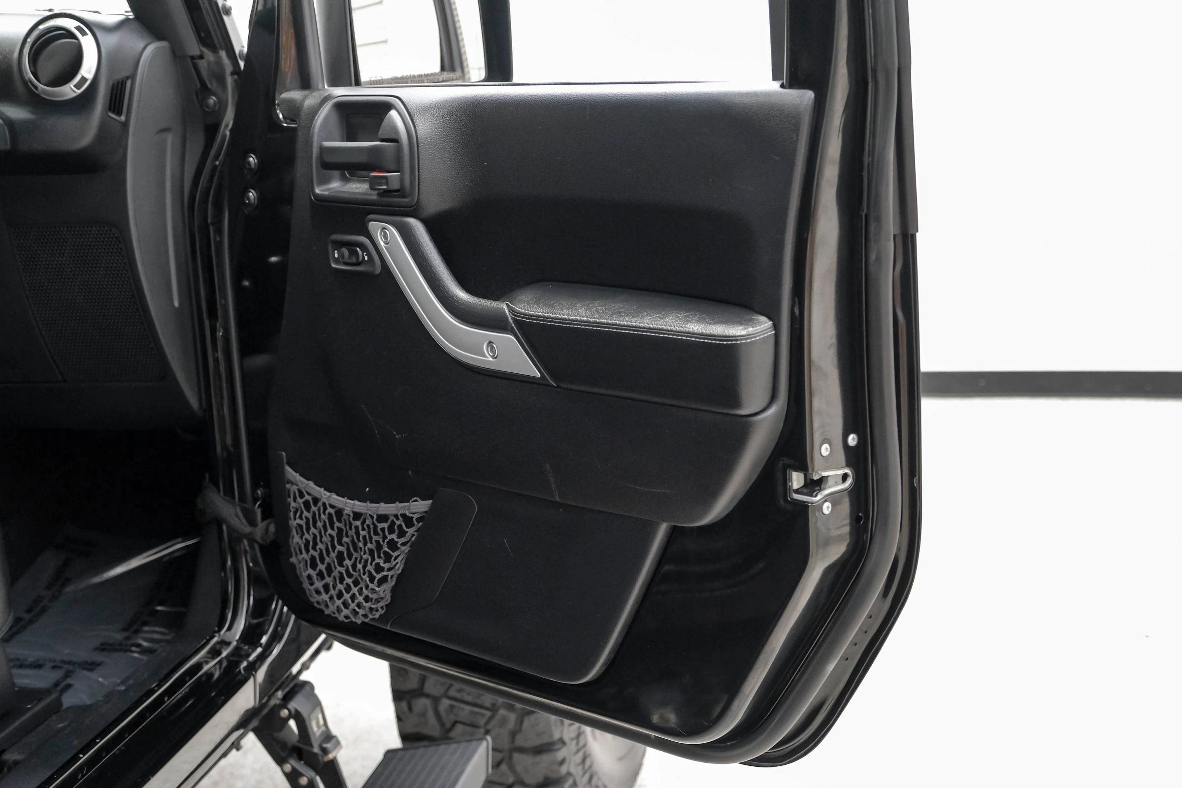 Used 2016 Jeep Wrangler Rubicon AWD/4WD image 50