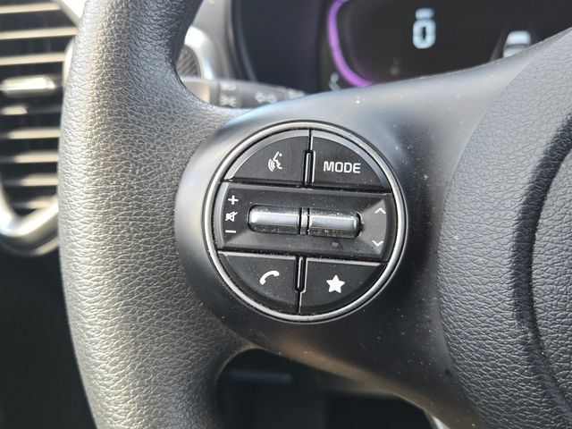 Used 2025 Kia Soul LX w/ LX Technology Package FWD image 20