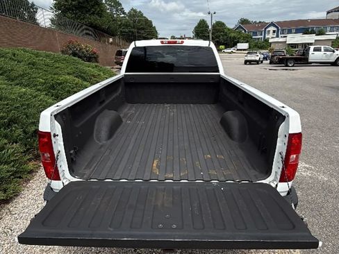 Used 2014 Chevrolet Silverado 2500 LT AWD/4WD image 9