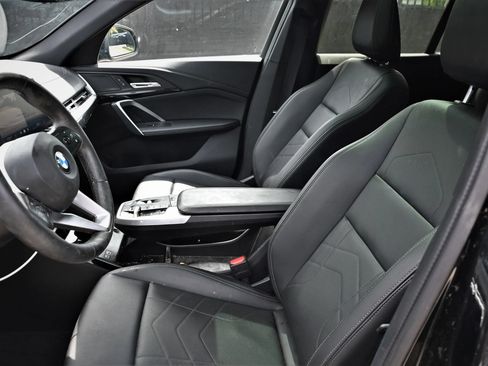 Used 2025 BMW X2 xDrive28i AWD/4WD image 13