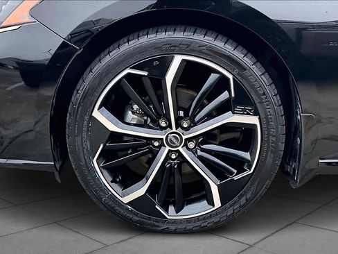 Certified 2023 Nissan Altima 2.5 SR w/ SR Premium Package image 11