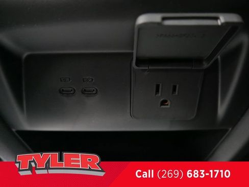 New 2025 Chevrolet Traverse LT w/ Driver Confidence Package image 36