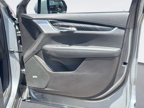 Certified 2023 Cadillac XT6 Premium Luxury FWD image 33