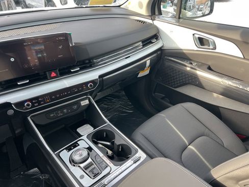 New 2026 Kia Carnival SX Prestige image 13